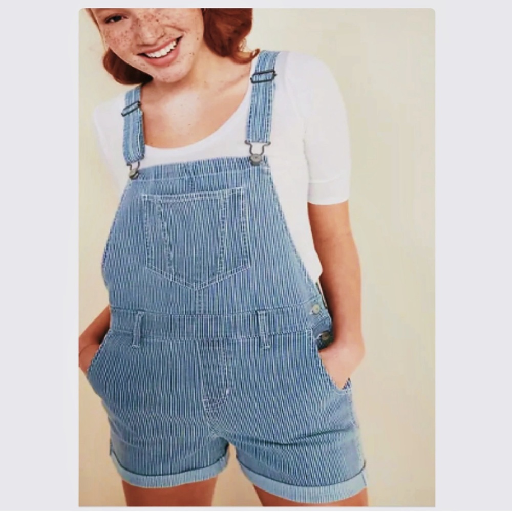 Old Navy Women Railroad Stripped Stretch Denim Bib Shorts Overalls